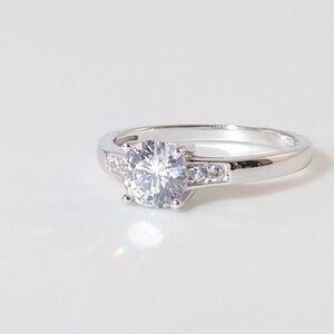Simulated Diamond 1.4 Carats Ring SIZE 7
